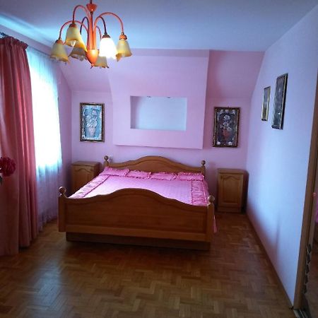 Будинок В Центрі Lutsʼk Εξωτερικό φωτογραφία